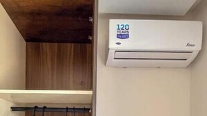 Unclassified image, 5 of 30, button - Apartment with sea view and panoramic balcony (Tangier-Tétouan-Al Hoceima)