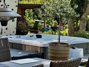 Outdoor spa tub - Spacious modern villa with jacuzzi close to beach (Lomma)