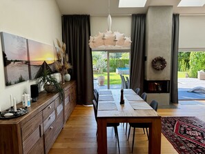 Dining - Spacious modern villa with jacuzzi close to beach (Lomma)