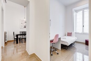 3 bedrooms, iron/ironing board, WiFi, bed sheets - [*20% OFF*] FaMa | Mecenate 3BR - 2BA (Roma)