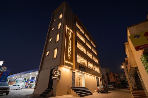 Golden Key - Adarsh Nagar I Near Maxx & Fortis Hospital