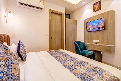 Golden Key - Adarsh Nagar I Near Maxx & Fortis Hospital