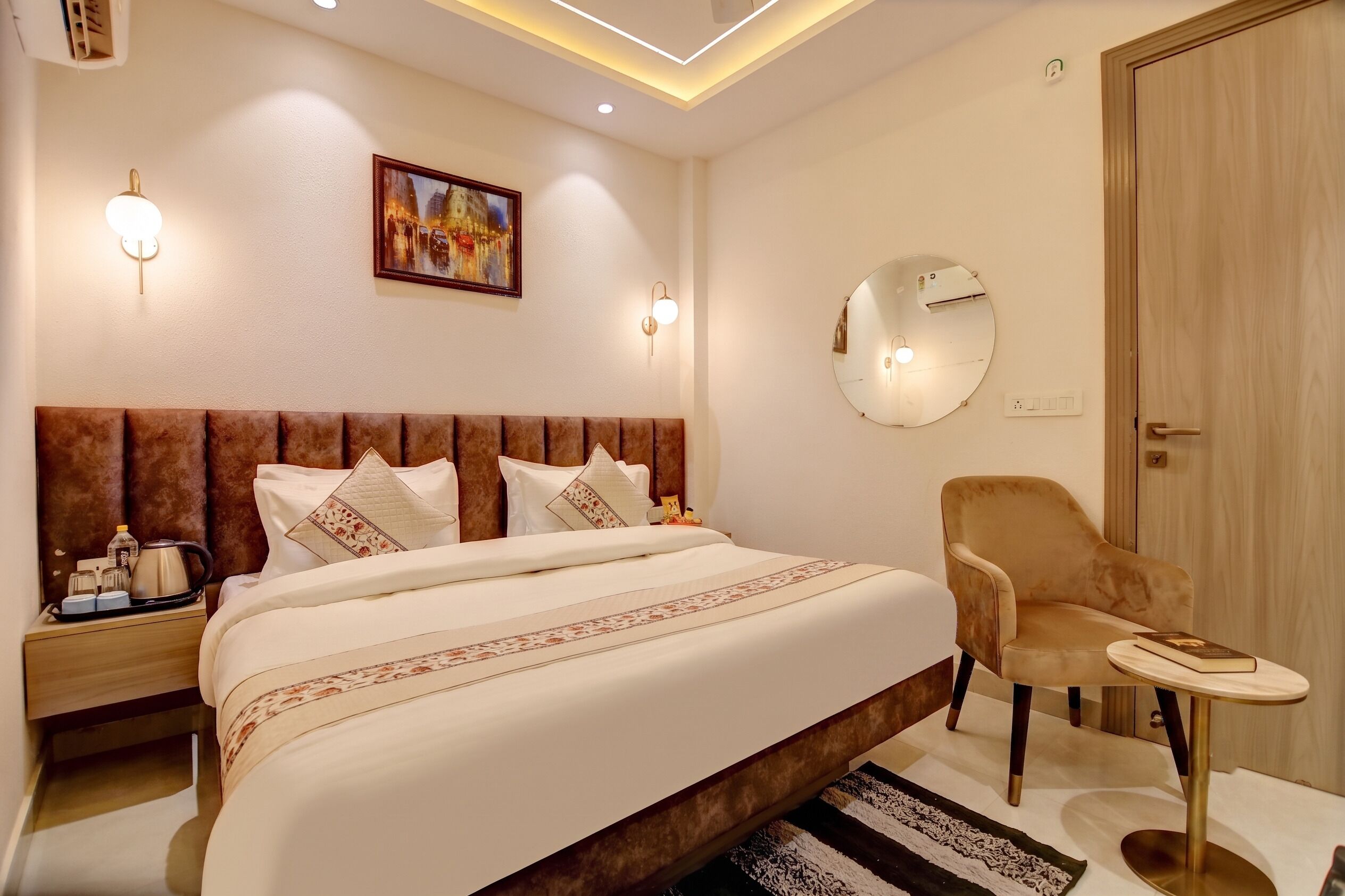 Suite, 1 cama King size, para fumadores, baño privado | Sábanas de algodón egipcio y ropa de cama de alta calidad 