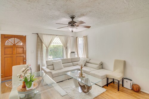Convenient Van Nuys Base! 2 Separate Apts