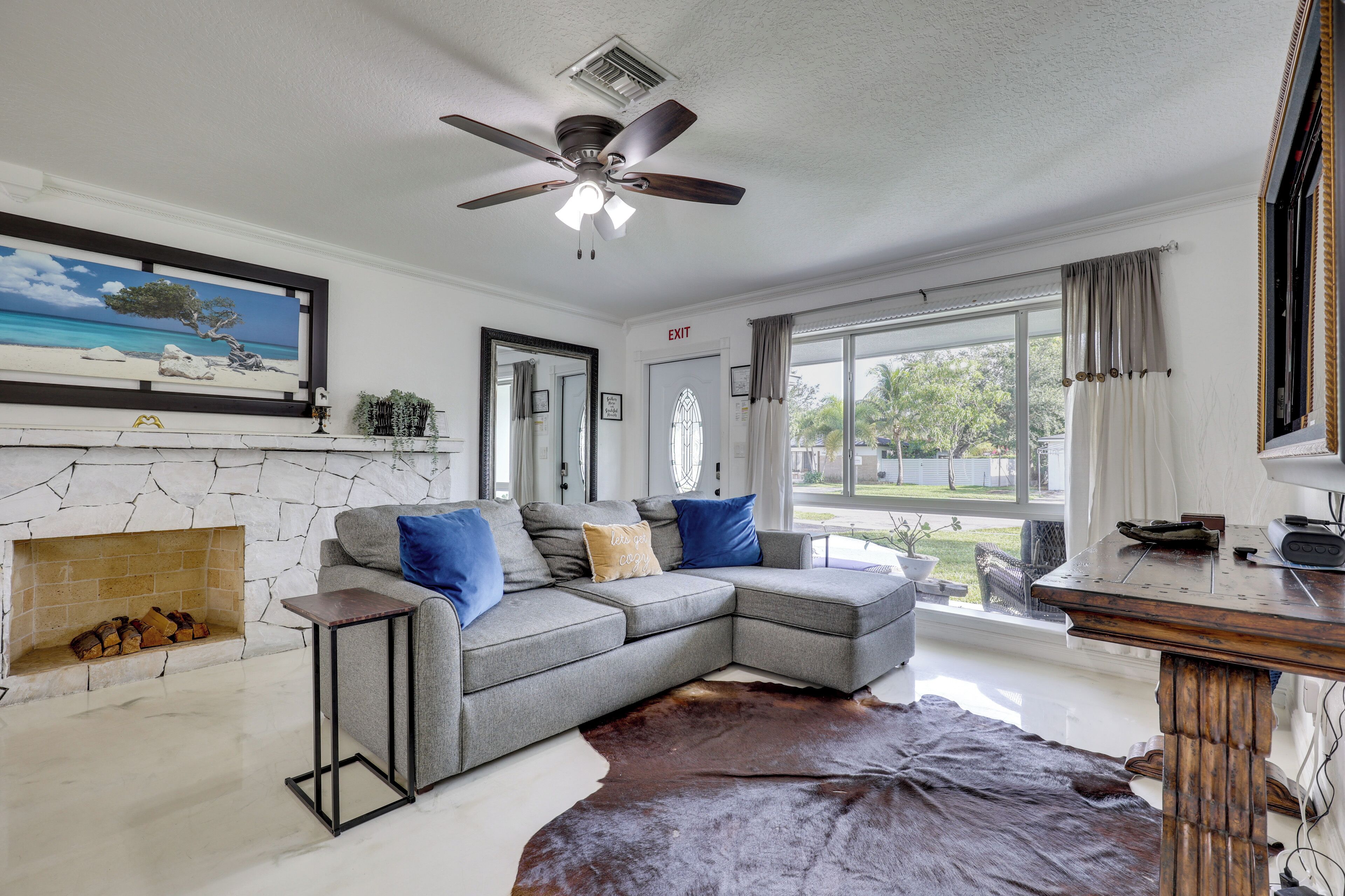 House (3 Bedrooms) | Front of property