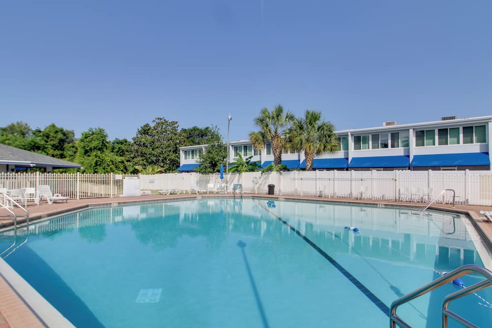 Private Patio, Yard! Townhome Near Pensacola Beach - Downtown, FL