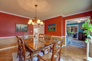 House (4 Bedrooms) | Interior