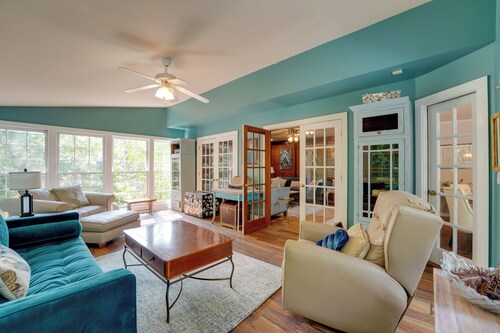 Group Getaway w/ Private Yard Near Midtown Atlanta