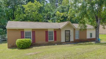House (3 Bedrooms) | Front of property