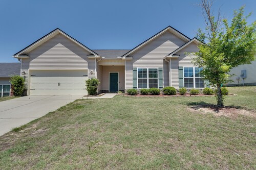 Feels Like Home! Spacious Retreat Near Augusta