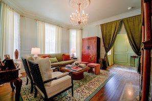 House (Multiple Bedrooms) | Interior - Aisling House - Historic Hospitality (Winchester)