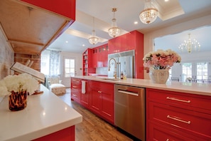 House (Multiple Bedrooms) | Interior - Aisling House - Historic Hospitality (Winchester)