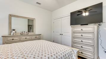 House (5 Bedrooms) | Interior