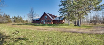 Secluded Log Cabin < 1 Mi to Munger State Trail!
