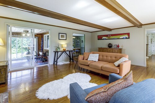 Perfect Family Retreat: Pool, Fire Pit