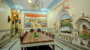 Deluxe Double Room | Dining