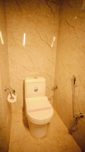 Deluxe Double Room | Bathroom - BABA HAVELI HERITAGE HOTEL (Jaipur)