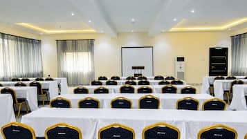 Comfort Single Room, City View | Meeting facility