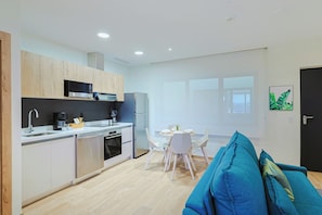Fridge, microwave, oven, stovetop - Bonsai Studio-Nature 204 (Noord)