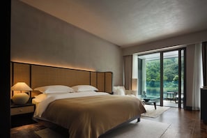Deluxe Double Room, Hill View | Premium bedding, desk, laptop workspace, blackout drapes - Qingcheng Moutain Boarding Home stay (Chengdu)
