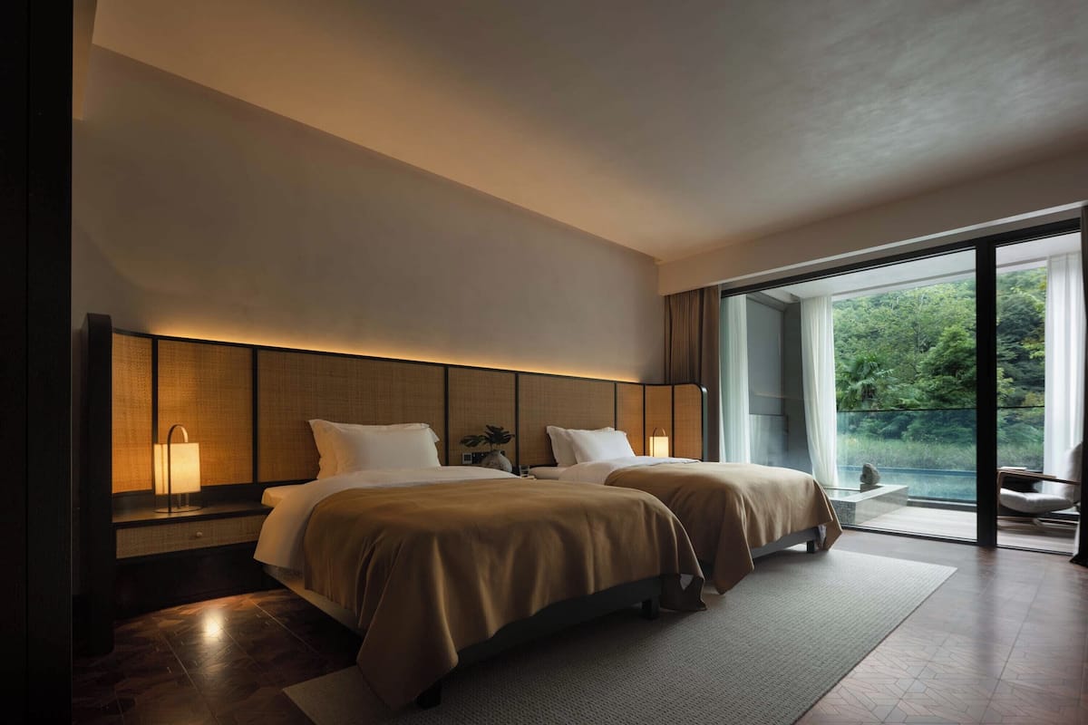 Comfort Twin Room, Hill View | Premium bedding, desk, laptop workspace, blackout drapes