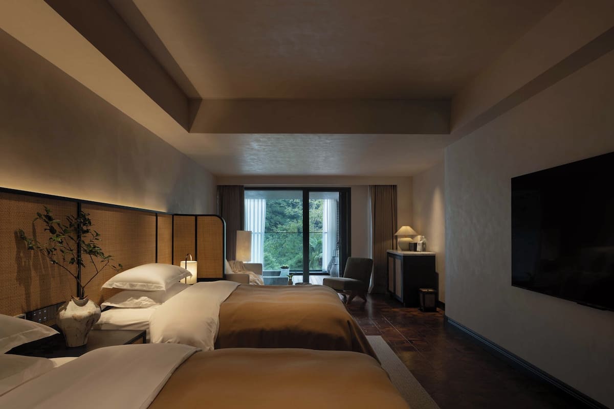 Exclusive Double Room, Hill View | Premium bedding, desk, laptop workspace, blackout drapes
