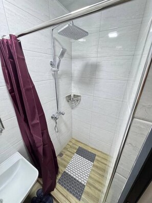 Standard szoba | Fürdőszoba