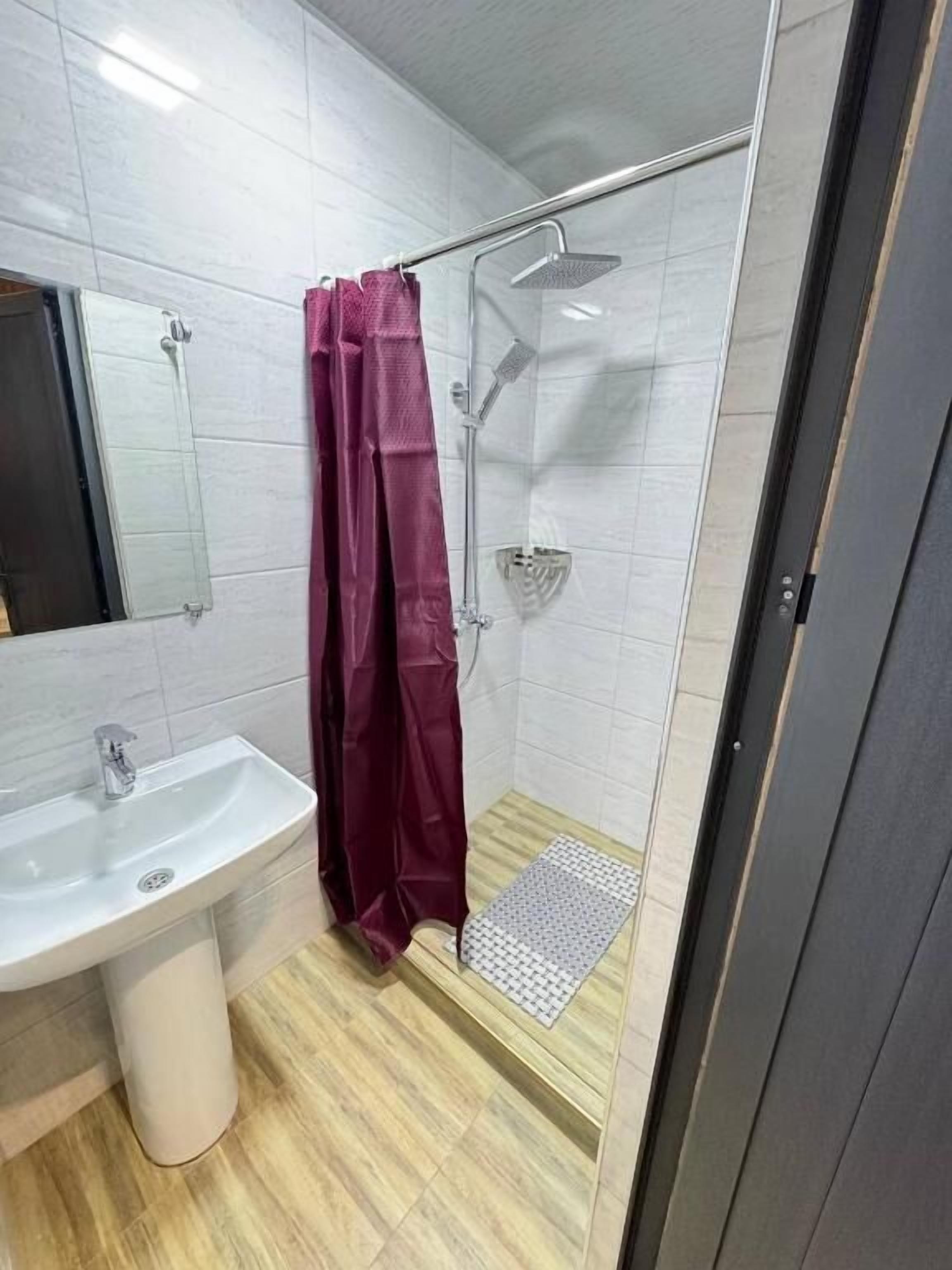 Dormitorio compartido clásico | Baño