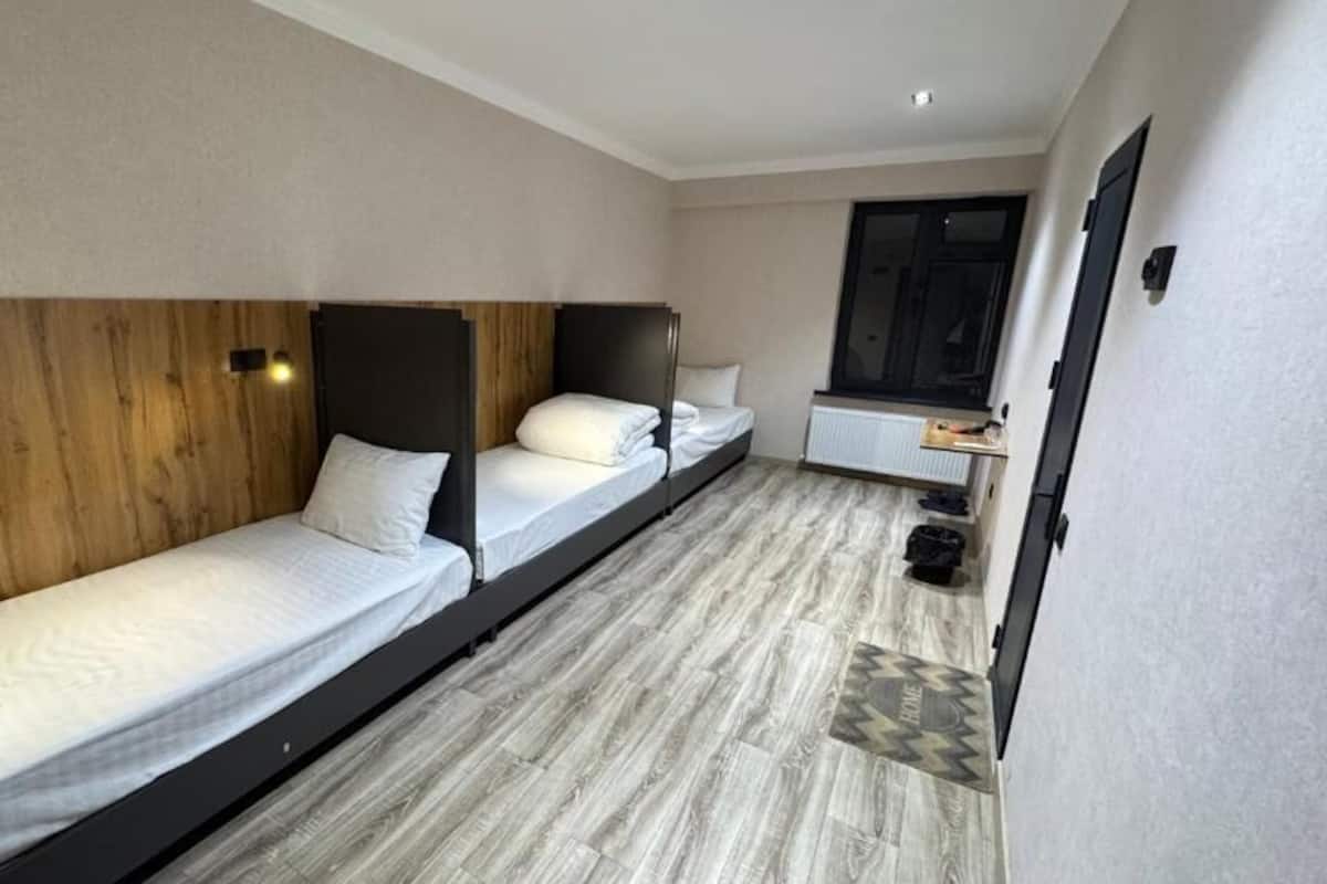Classic Triple Room | WiFi (free)