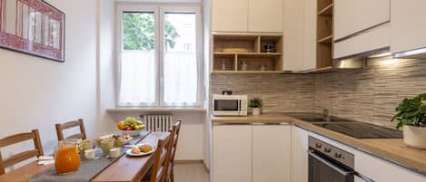 Fridge, microwave, dishwasher