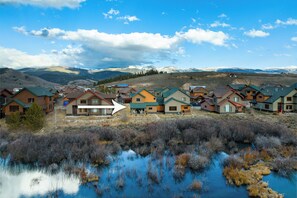 Exterior - 1000 Lupine Lane Private home, 4 bedrooms, 2 living areas and VIEWS (Tabernash)