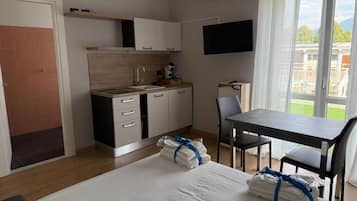 Studio – comfort, fjellutsikt | Sengetøy av topp kvalitet, dundyner og memory foam-senger