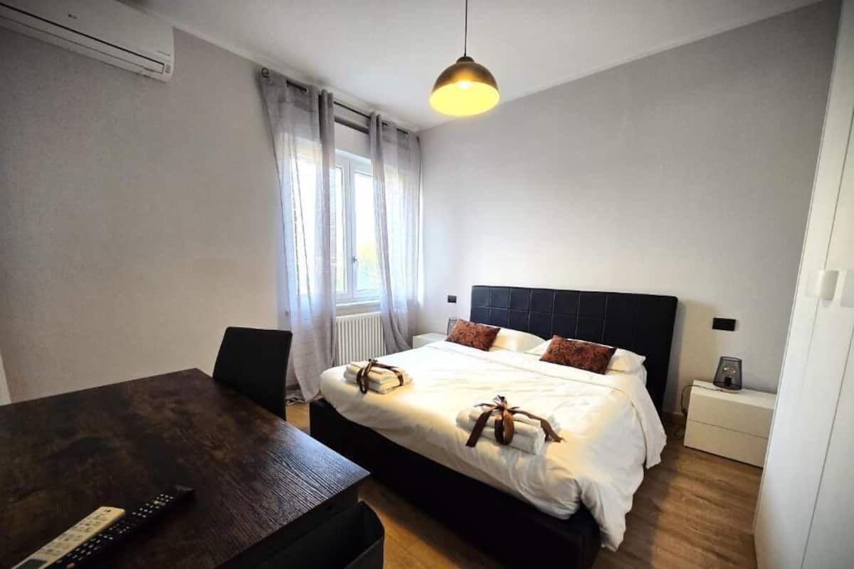 Comfort Apartment, Mountain View | Premium bedding, down comforters, memory foam beds, in-room safe