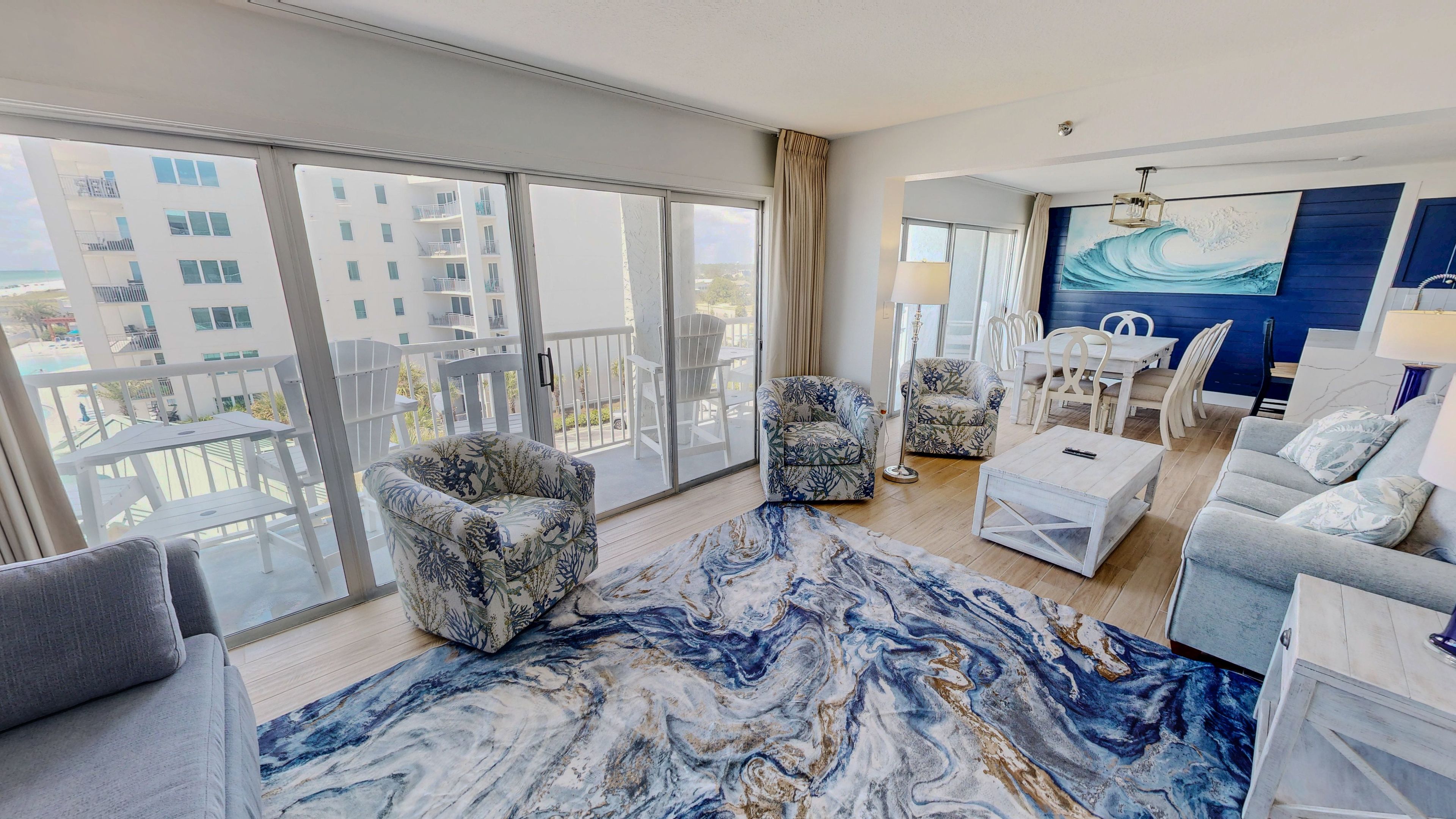 Condo, 2 Bedrooms | Living area