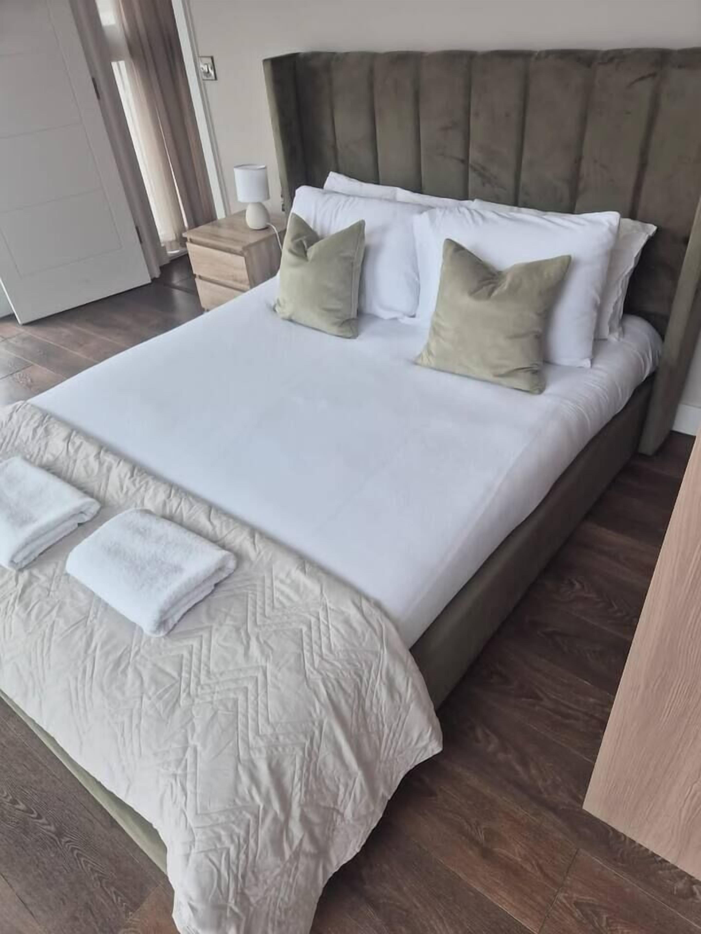 2 bedrooms