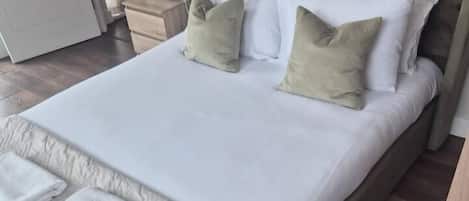 2 bedrooms