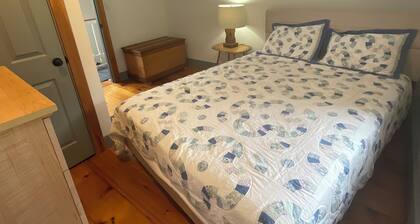 3-bedroom home with yard close to town and beach in Nantucket