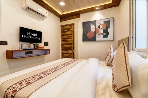 Golden Key - Badli Near Rohini Sec 18- 19 Metro