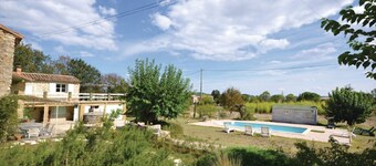 Holiday Home 'Charmant Mas Avec Piscine Privée' with Private Pool, Private Terrace and Wi-Fi