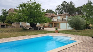 Pool - Holiday Home 'Charmant Mas Avec Piscine Privée' with Private Pool, Private Terrace and Wi-Fi (Bagard)