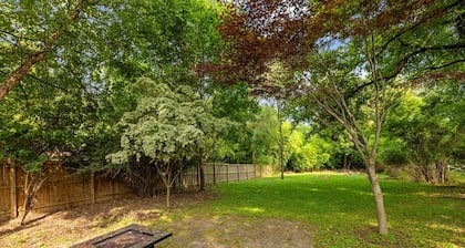 Cozy Getaway Near History, Hiking & Adventure