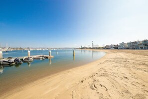 Beach - Steps To Marina Park/Newport Bay Channel (Newport Beach)