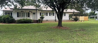 Dud's Den - Cozy 2BR/2BA House in King -close to restaurants & Hanging Rock