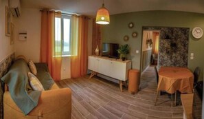 Living area - The Colibri T2 No. 1 (Cazaubon)