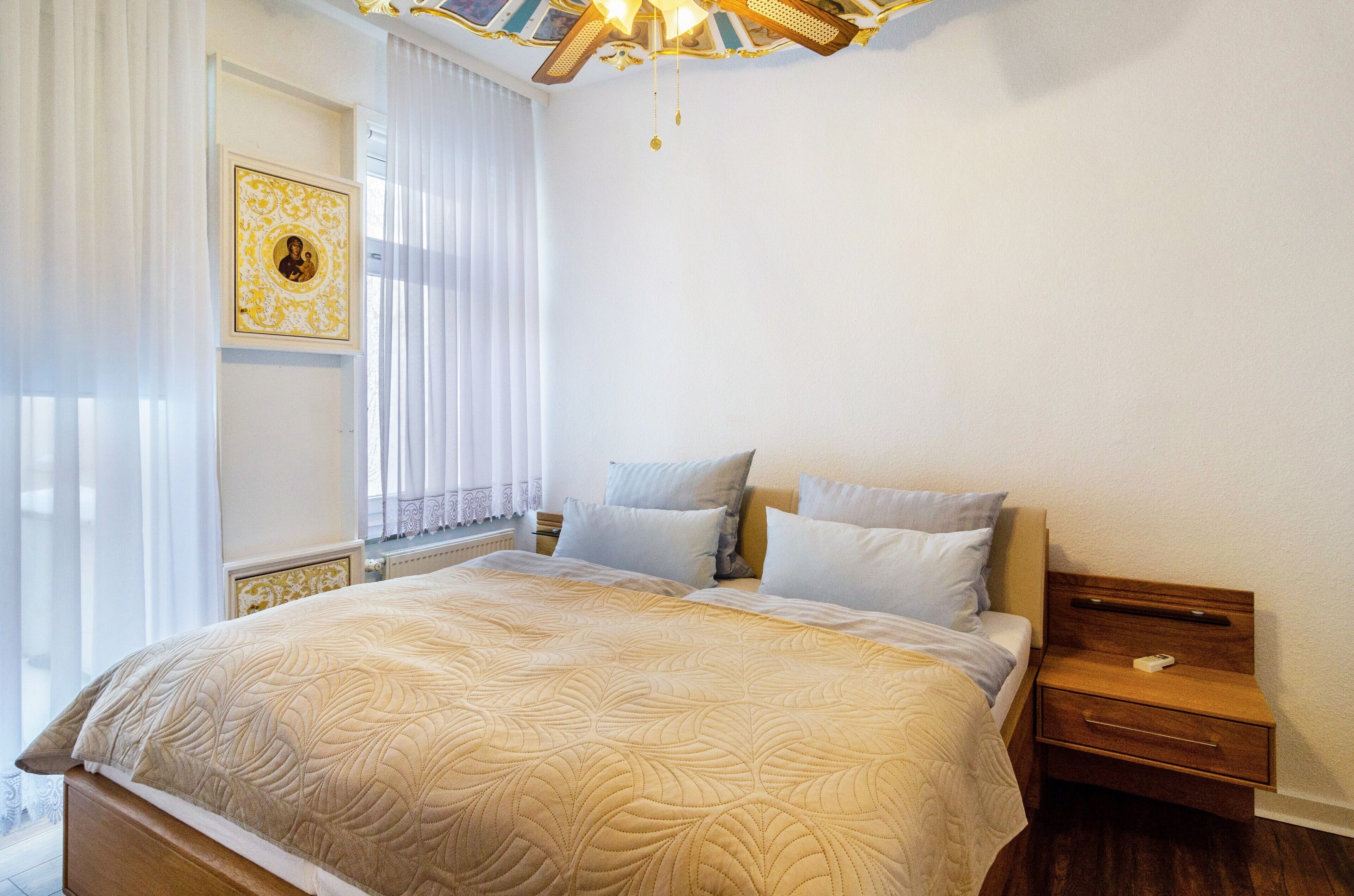 3 quartos, ferros/tábuas de passar roupa, Wi-Fi, roupa de cama