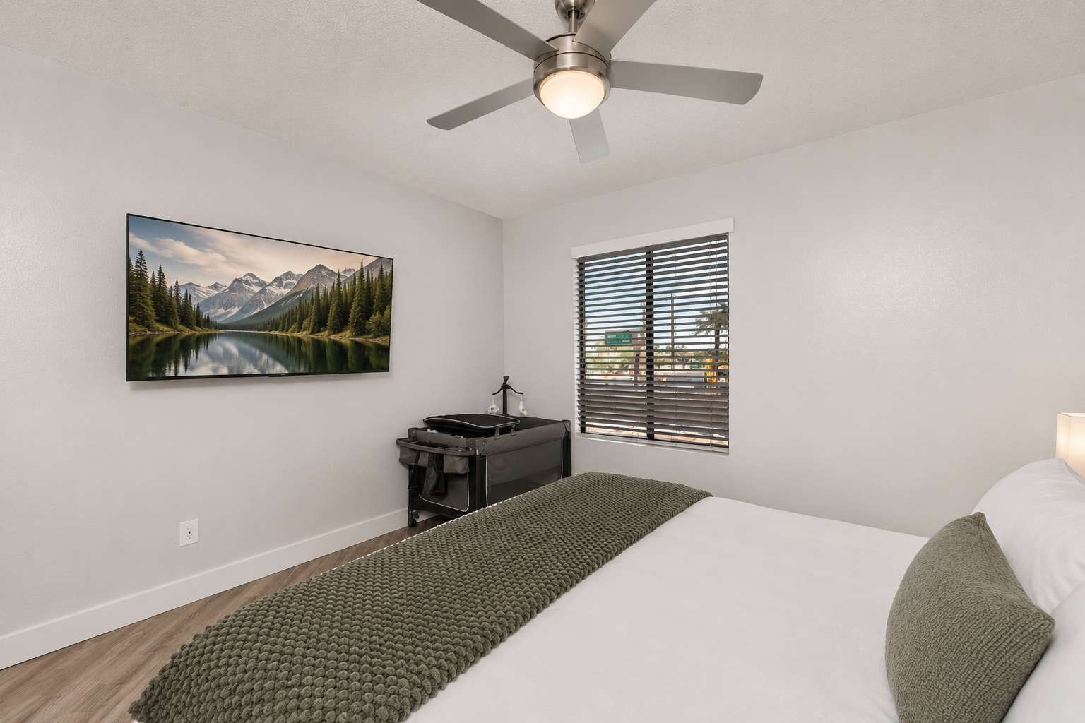 2 bedrooms, iron/ironing board, travel cot, WiFi