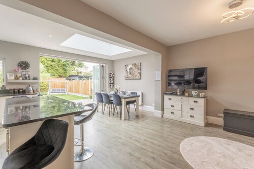 Beautiful Edwardian House, great location - Pass the Keys