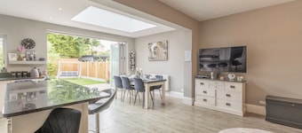 Beautiful Edwardian House, great location - Pass the Keys