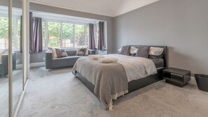 3 chambres, fer et planche à repasser, accès au Wi-Fi (inclus)
