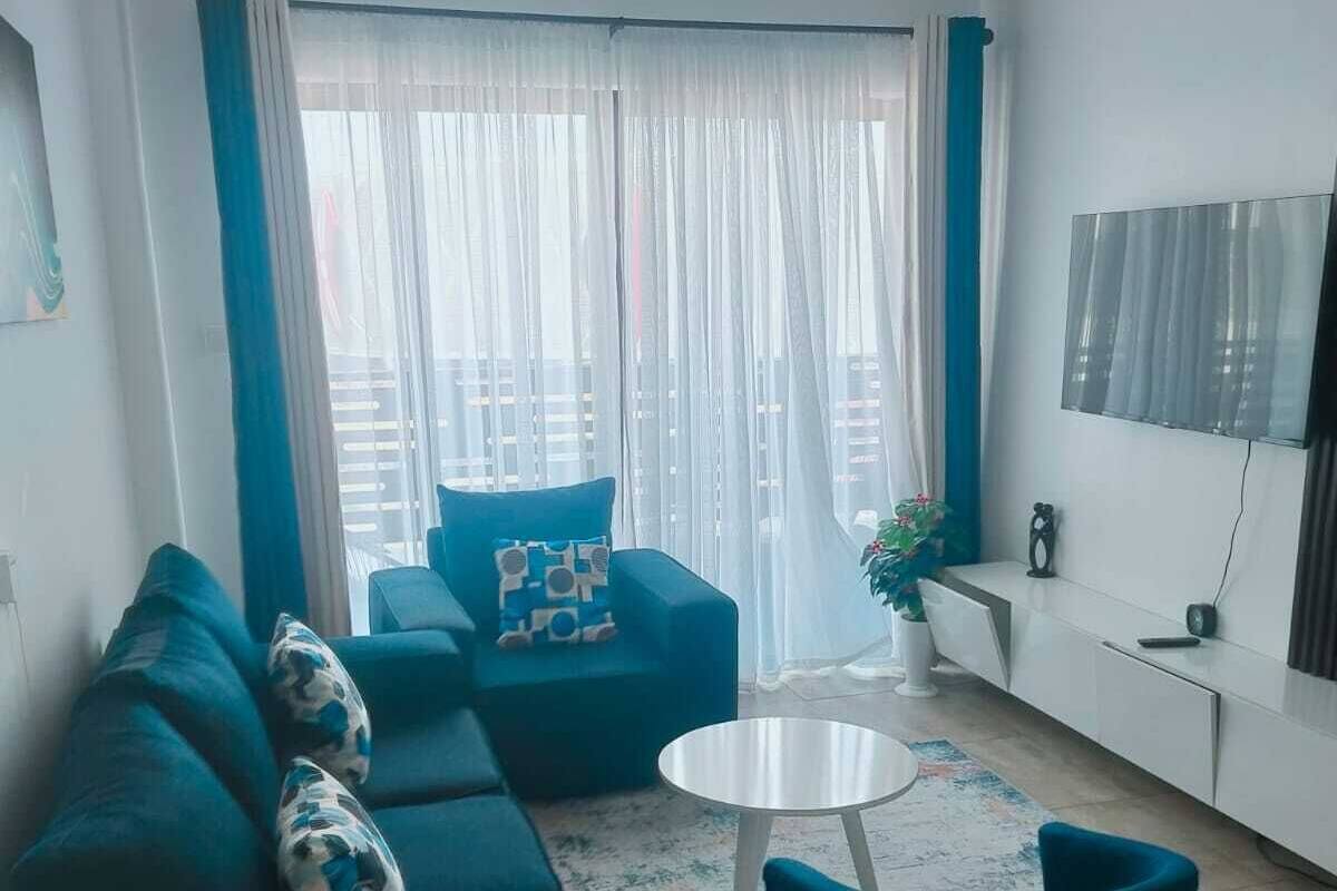 Classic Apartment, Balcony | Desk, laptop workspace, iron/ironing board, free WiFi